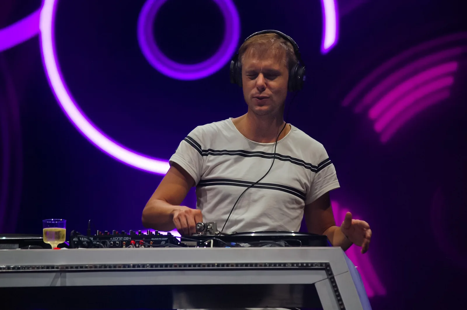 ARMIN VAN BUUREN – frei lizenziertes Artist-Foto